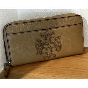 Tory Burch Harper Leather Wristlet in Vintage Camel EUC